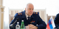 Ребенку, которому воспитатель прищемила руку дверью, потребовалась операция. Дело взяли на контроль в федеральном СК - ИА Версия-Саратов