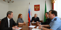 Глава Адыгеи провел прием граждан в региональной приемной Президента РФ - Исполнительные органы государственной власти