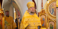 По прибытии ковчега с частицей мощей блаженной Матроны Московской в Красноярске совершена Литургия - Епархия