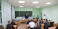 Глава Кургана проверил уровень знаний выпускников РАНХиГС - Новый мир