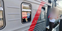 Ехавшая в Анапу пожилая пассажирка упала в щель между поездом и платформой - Югополис