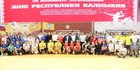 В Элисте проходит волейбольный турнир, приуроченный ко Дню республики - РИА Калмыкия