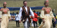 Валентин Коновалов: Опираясь на славные традиции народа, мы уверенно стоим на ногах - ИА Хакасия