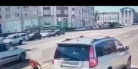 После обращения Александра Хинштейна в ГИБДД, лихача, чуть не сбившего детей на «зебре» в Курске, оштрафовали - Курская правда