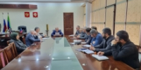 Галип Галипов провел совещание с руководителями учреждений района - Гумбетовский район