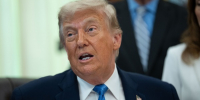 Трамп: США могут начать взимать плату за проход судов через Ормузский пролив - Говорит Москва