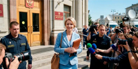 «Больше воруешь – меньше дадут»: Жену чиновника за 15 млн руб. простили, лейтенанту за 30 тыс. дали девять лет - ИА Хакасия