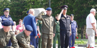 В День памяти и скорби росгвардейцы возложили цветы к памятным монументам в Омске - Росгвардия