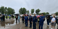 Руководство и специалисты 42‑го Отряда филиала облГКУ «Центр по делам ГО, ПБ и ЧС», а также жители Челно‑Вершинского района почтили память павших в годы Великой Отечественной войны на митинге в День памяти и скорби - Центр по делам гражданской обороны, пожарной безопасности и чрезвычайным ситуациям