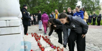 В День памяти и скорби североморцы зажгли свечи возле двух мемориалов - Мурманский вестник