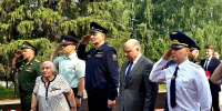 В День памяти и скорби главный судебный пристав Алтайского края возложил цветы к Мемориалу Славы - УФССП