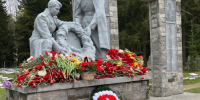 На мемориальном комплексе Северного кладбища Ижевска была совершена заупокойная панихида - Ижевская и Удмуртская епархия