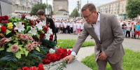 Никто не забыт – ничто не забыто: в Каменске-Уральском почтили память героев Великой Отечественной войны - Администрация Каменск-Уральского