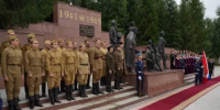В Уфе состоялась церемония возложения цветов к памятнику «Землякам, ушедшим на фронт» - Министерство культуры