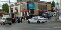В Иванове машина скорой помощи у Центрального рынка угодила в ДТП и упала на бок - Известно.ру
