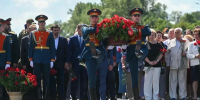 Кирилл Поляков и Денис Минкин поучаствовали в церемонии ко Дню памяти и скорби в Петербурге - Санкт-Петербург.ру