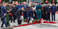 Вадим Супиков почтил память погибших в годы Великой Отечественной войны - Stolica58.Ru