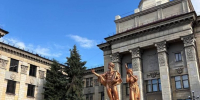 Регион-шеф Москва обновляет аллеи и плитку в сквере имени Михаила Матусовского в Луганске - Донецк Медиа