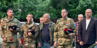 В Калининском округе почтили память Героев Отечества - Калининский район