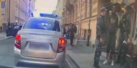 В центре Петербурга обезвредили вооруженного ножом мужчину - Spbdnevnik.ru