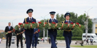 Сегодня, в День памяти и скорби, на площади Победы прошел траурный митинг. - Управление культуры и туризма