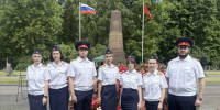 Сотрудники ГСУ СК России по городу Санкт-Петербургу возложили цветы к монументам и памятникам в разных районах Северной столицы - Следственный комитет