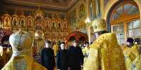 ЕПИСКОП ИРИНЕЙ СОСЛУЖИЛ МИТРОПОЛИТУ ПЕТРУ В СЕМИНАРСКОМ ДОМОВОМ ХРАМЕ - Орская Епархия