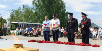 В Кунгуре руководитель территориального следственного отдела принял участие в зажжении Вечного огня у мемориала «Скорбящая мать» - Следственный комитет