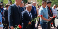 В День памяти и скорби в столице Тувы прошли траурные мероприятия на Площади Победы. - Министерство сельского хозяйства