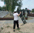 Активная подготовка мероприятия в сквере - ЦБС г. Сургута