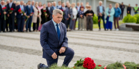 Олег Николаев возложил цветы к Вечному огню Мемориала «Строителям оборонительных рубежей» - Минстрой Чувашии