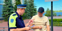 Самарские полицейские провели профилактические беседы с жителями и гостями города - ГУ МВД Самарской области