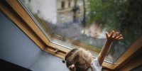 Погиб 2-летний малыш, который выпал из окна 7-го этажа многоквартирного дома в Ростове - Газета Таганрогская правда
