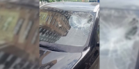 В Воронеже хулиганы разбили лобовое стекло машины сотрудника МЧС - ГТРК Воронеж