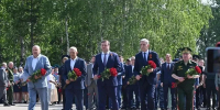 Виталий Хоценко почтил память героев Великой Отечественной войны - Правительство Омской области