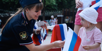 Судебные приставы присоединились к акции «Российский триколор» - УФССП Липецкой области