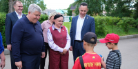 Во дворе Парфинской школы появился Сад памяти - Минобразования Новгородской области