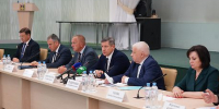 В Брянской области вырабатываются важные решения, направленные на поддержку педагогов и общественников - Администрация области