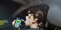 С ребёнком в машине пьяная автоледи предъявила гаишникам поддельное удостоверение - Якутия.Инфо