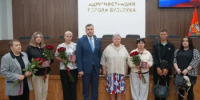 Глава города Бузулука Владимир Песков передал на хранение государственные награды родным погибших участников специальной военной операции - Администрация города