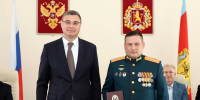 Губернатор Александр Авдеев вручил дипломы выпускникам кадрового проекта «Герои-33» - Администрация области