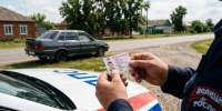 19-летний саратовец попался инспекторам ДПС с кустарными водительскими правами - SaratovNews.Ru