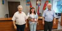 Директор Погарской торговой бызы награждена медалью Минобороны - Газета Вперёд