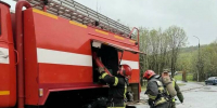 В Ковдоре огнеборцы тушили покрышки - Мурманский вестник