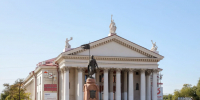 В Волгограде скульптуру Александра Невского сняли с постамента - Волга-Медиа