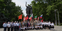 В Махачкале встретили участников Международного автопробега из Татарстана - Махачкалинские известия