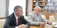 Шуваев обсудил с министром строительства и ЖКХ РФ строительство и капремонт в регионе - БелПресса