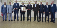 Виталий Хоценко вручил государственные награды коллективу и сотрудникам Центрального конструкторского бюро автоматики - Правительство Омской области