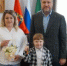 Глава города Владимир Песков вручил ключи от квартиры    - Администрация города