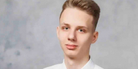 Глава Нижнего Новгорода Юрий Шалабаев поздравил выпускника лицея №38 Илью Ковалёва, который первый в городе набрал 300 баллов по итогам ЕГЭ - Администрация г. Нижний Новгород